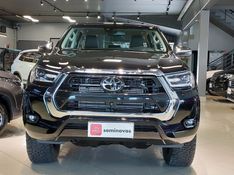 Toyota HILUX 2.8 D-4D TURBO DIESEL CD SRX 4X4 AUTOMÁTICO 2022/2023 BETIOLO NOVOS E SEMINOVOS LAJEADO / Carros no Vale