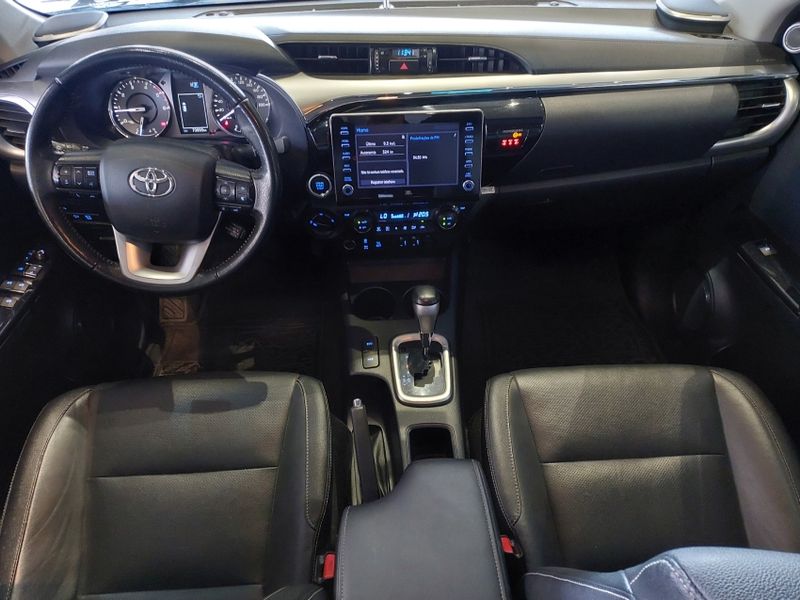 Toyota HILUX 2.8 D-4D TURBO DIESEL CD SRX 4X4 AUTOMÁTICO 2022/2023 BETIOLO NOVOS E SEMINOVOS LAJEADO / Carros no Vale