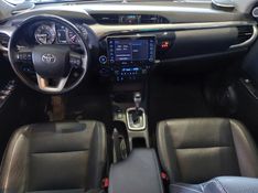 Toyota HILUX 2.8 D-4D TURBO DIESEL CD SRX 4X4 AUTOMÁTICO 2022/2023 BETIOLO NOVOS E SEMINOVOS LAJEADO / Carros no Vale