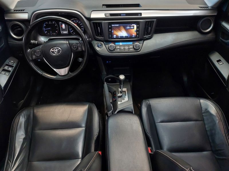 Toyota RAV4 2.0 TOP 4X2 16V GASOLINA 4P AUTOMÁTICO 2018/2019 BETIOLO NOVOS E SEMINOVOS LAJEADO / Carros no Vale