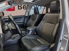 Toyota RAV4 2.0 TOP 4X2 16V GASOLINA 4P AUTOMÁTICO 2018/2019 BETIOLO NOVOS E SEMINOVOS LAJEADO / Carros no Vale