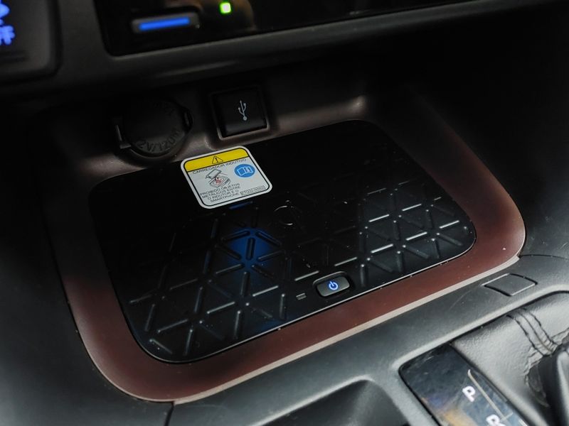 Toyota RAV4 2.5 VVT-IE HYBRID SX CONNECT AWD CVT 2020/2020 BETIOLO NOVOS E SEMINOVOS LAJEADO / Carros no Vale