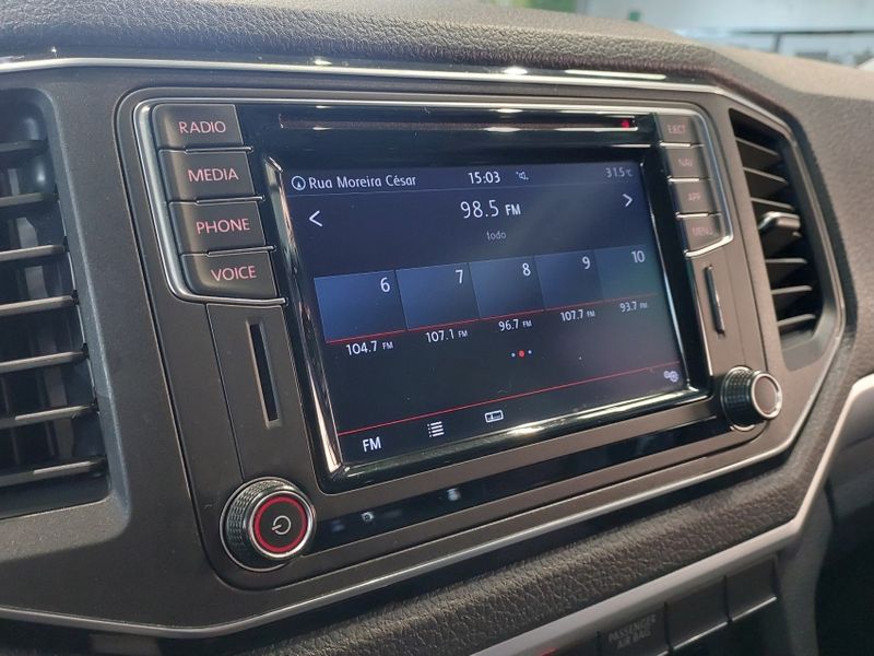 Volkswagen AMAROK 2.0 HIGHLINE 4X4 CD 16V TURBO INTERCOOLER DIESEL 4P AUTOMÁTICO 2021/2021 BETIOLO NOVOS E SEMINOVOS LAJEADO / Carros no Vale