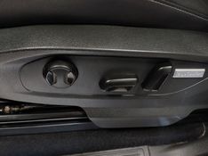 Volkswagen AMAROK 2.0 HIGHLINE 4X4 CD 16V TURBO INTERCOOLER DIESEL 4P AUTOMÁTICO 2021/2021 BETIOLO NOVOS E SEMINOVOS LAJEADO / Carros no Vale