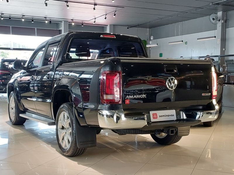 Volkswagen AMAROK 2.0 HIGHLINE 4X4 CD 16V TURBO INTERCOOLER DIESEL 4P AUTOMÁTICO 2021/2021 BETIOLO NOVOS E SEMINOVOS LAJEADO / Carros no Vale