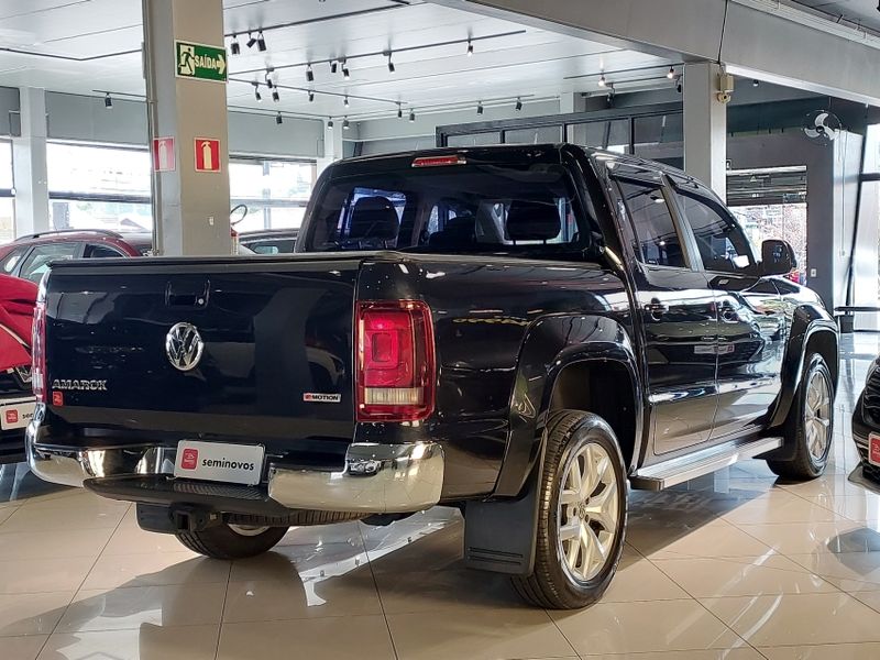 Volkswagen AMAROK 2.0 HIGHLINE 4X4 CD 16V TURBO INTERCOOLER DIESEL 4P AUTOMÁTICO 2021/2021 BETIOLO NOVOS E SEMINOVOS LAJEADO / Carros no Vale