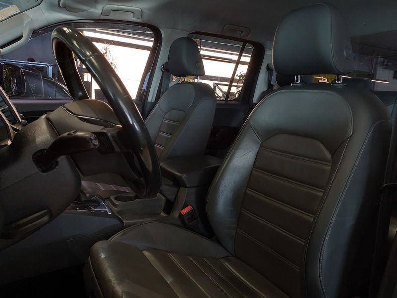 Volkswagen AMAROK 2.0 HIGHLINE 4X4 CD 16V TURBO INTERCOOLER DIESEL 4P AUTOMÁTICO 2021/2021 BETIOLO NOVOS E SEMINOVOS LAJEADO / Carros no Vale