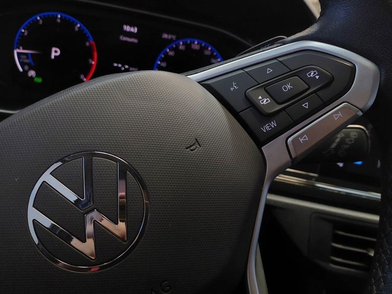 Volkswagen POLO 1.0 170 TSI HIGHLINE AUTOMÁTICO 2023/2024 BETIOLO NOVOS E SEMINOVOS LAJEADO / Carros no Vale