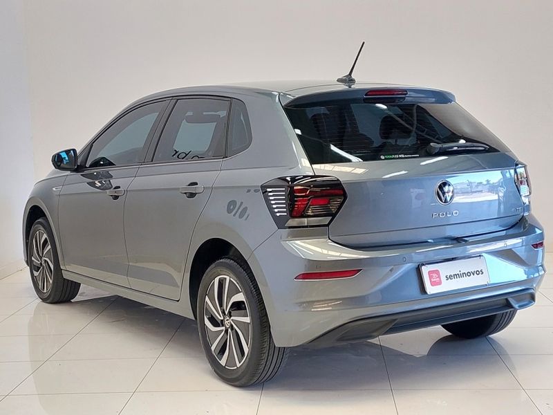 Volkswagen POLO 1.0 170 TSI HIGHLINE AUTOMÁTICO 2023/2024 BETIOLO NOVOS E SEMINOVOS LAJEADO / Carros no Vale