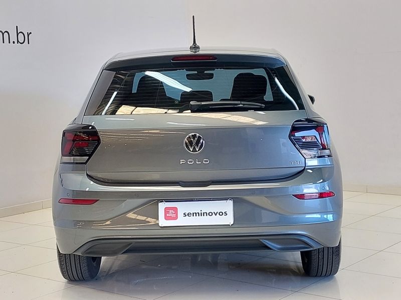 Volkswagen POLO 1.0 170 TSI HIGHLINE AUTOMÁTICO 2023/2024 BETIOLO NOVOS E SEMINOVOS LAJEADO / Carros no Vale