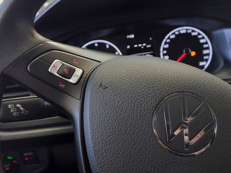 Volkswagen POLO 1.0 MPI MANUAL 2024/2024 BETIOLO NOVOS E SEMINOVOS LAJEADO / Carros no Vale