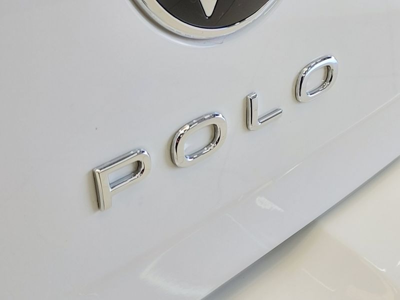 Volkswagen POLO 1.0 MPI MANUAL 2024/2024 BETIOLO NOVOS E SEMINOVOS LAJEADO / Carros no Vale