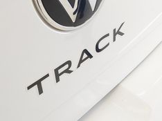 Volkswagen POLO 1.0 MPI TRACK MANUAL 2023/2024 BETIOLO NOVOS E SEMINOVOS LAJEADO / Carros no Vale
