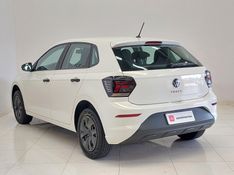 Volkswagen POLO 1.0 MPI TRACK MANUAL 2023/2024 BETIOLO NOVOS E SEMINOVOS LAJEADO / Carros no Vale