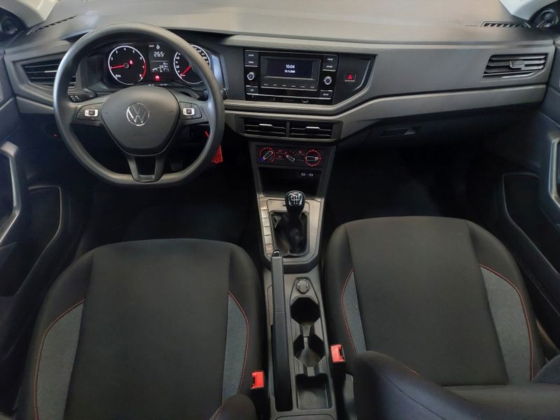 Volkswagen POLO 1.0 MPI TRACK MANUAL 2023/2024 BETIOLO NOVOS E SEMINOVOS LAJEADO / Carros no Vale