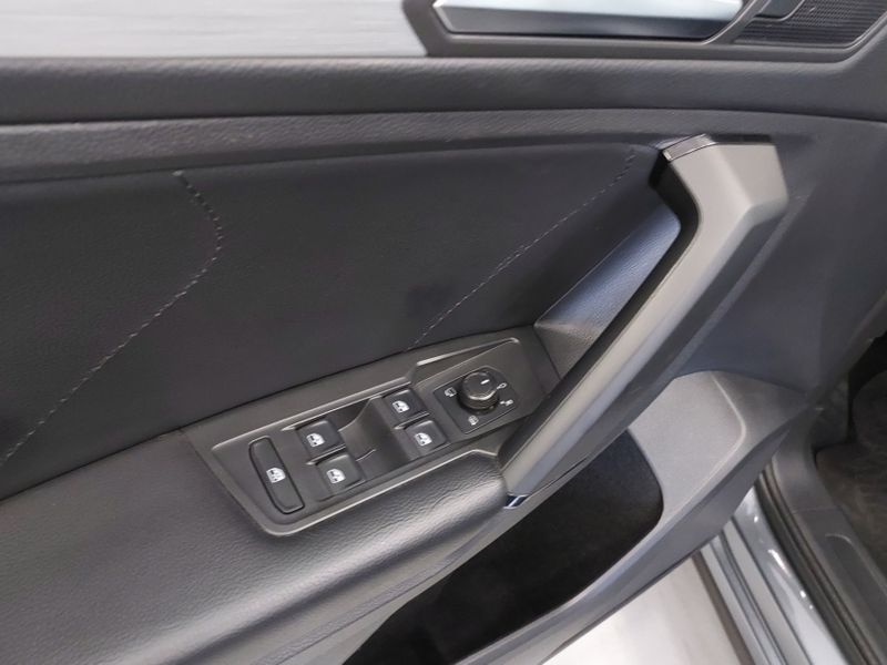 Volkswagen TIGUAN 1.4 250 TSI TOTAL FLEX ALLSPACE TIPTRONIC 2019/2019 BETIOLO NOVOS E SEMINOVOS LAJEADO / Carros no Vale