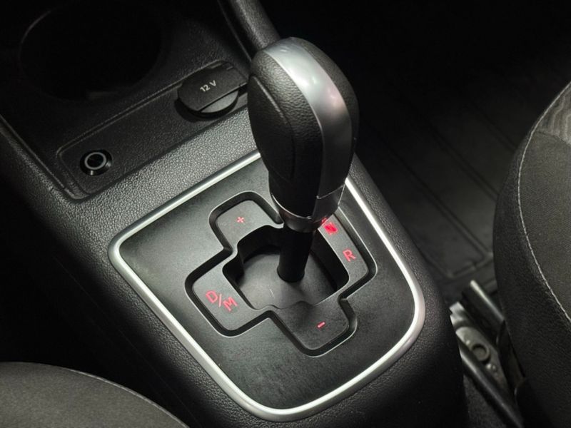 Volkswagen UP 1.0 MPI MOVE UP 12V FLEX 4P AUTOMATIZADO 2018/2018 BETIOLO NOVOS E SEMINOVOS LAJEADO / Carros no Vale