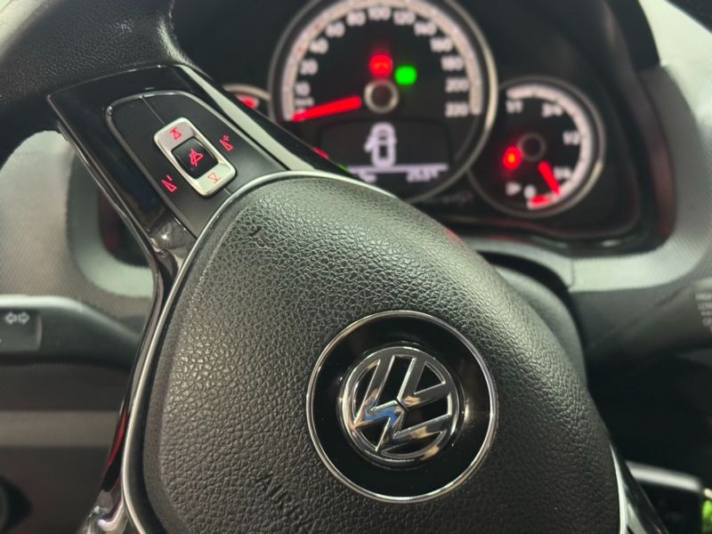 Volkswagen UP 1.0 MPI MOVE UP 12V FLEX 4P AUTOMATIZADO 2018/2018 BETIOLO NOVOS E SEMINOVOS LAJEADO / Carros no Vale