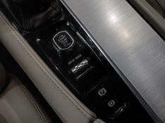 Volvo XC90 2.0 T6 GASOLINA MOMENTUM AWD GEARTRONIC 2018/2019 BETIOLO NOVOS E SEMINOVOS LAJEADO / Carros no Vale