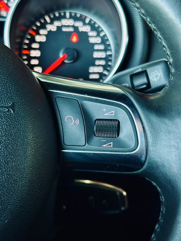 Audi TT 2.0 TFSI COUPÉ 16V GASOLINA 2P S-TRONIC 2011/2012 CASTELLAN E TOMAZONI MOTORS CAXIAS DO SUL / Carros no Vale Audi TT 2.0 TFSI COUPÉ 16V GASOLINA 2P S-TRONIC 2011/2012 CASTELLAN E TOMAZONI MOTORS CAXIAS DO SUL / Carros no Vale