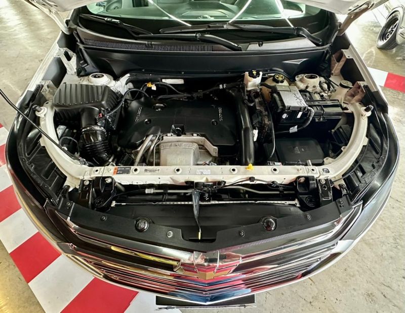 Chevrolet EQUINOX 2.0 16V TURBO GASOLINA PREMIER AWD AUTOMÁTICO 2018/2018 CASTELLAN E TOMAZONI MOTORS CAXIAS DO SUL / Carros no Vale