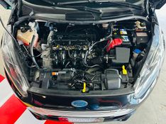 Ford FIESTA 1.6 SEL HATCH 16V FLEX 4P POWERSHIFT 2017/2017 CASTELLAN E TOMAZONI MOTORS CAXIAS DO SUL / Carros no Vale