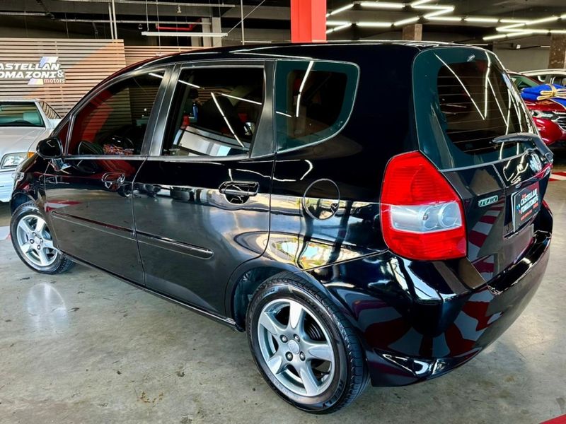 Honda FIT 1.4 LXL 16V FLEX 4P MANUAL 2008/2008 CASTELLAN E TOMAZONI MOTORS CAXIAS DO SUL / Carros no Vale