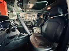 Hyundai IX35 2.0 MPFI GLS 4X2 16V GASOLINA 4P AUTOMÁTICO 2011/2012 CASTELLAN E TOMAZONI MOTORS CAXIAS DO SUL / Carros no Vale