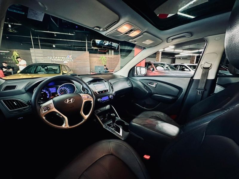 Hyundai IX35 2.0 MPFI GLS 4X2 16V GASOLINA 4P AUTOMÁTICO 2011/2012 CASTELLAN E TOMAZONI MOTORS CAXIAS DO SUL / Carros no Vale