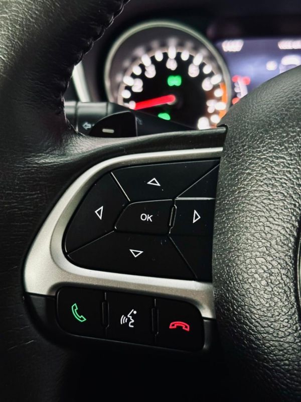 JEEP COMPASS 2.0 16V FLEX LIMITED AUTOMÁTICO 2021/2021 CASTELLAN E TOMAZONI MOTORS CAXIAS DO SUL / Carros no Vale