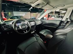 JEEP COMPASS 2.0 16V FLEX LIMITED AUTOMÁTICO 2021/2021 CASTELLAN E TOMAZONI MOTORS CAXIAS DO SUL / Carros no Vale
