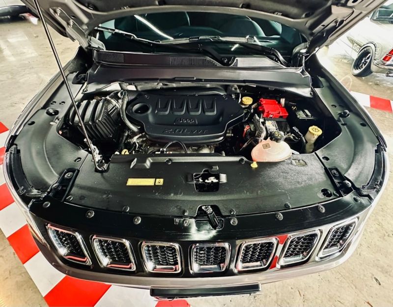 JEEP COMPASS 2.0 16V FLEX LIMITED AUTOMÁTICO 2021/2021 CASTELLAN E TOMAZONI MOTORS CAXIAS DO SUL / Carros no Vale