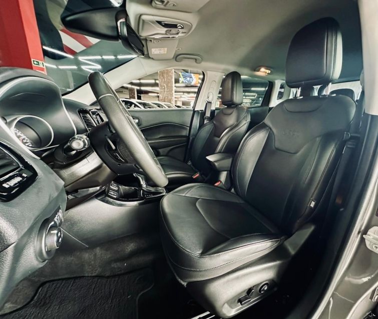 JEEP COMPASS 2.0 16V FLEX LIMITED AUTOMÁTICO 2021/2021 CASTELLAN E TOMAZONI MOTORS CAXIAS DO SUL / Carros no Vale