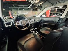 JEEP COMPASS 2.0 16V FLEX LONGITUDE AUTOMÁTICO 2019/2020 CASTELLAN E TOMAZONI MOTORS CAXIAS DO SUL / Carros no Vale