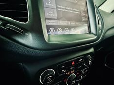 JEEP COMPASS 2.0 16V FLEX LONGITUDE AUTOMÁTICO 2019/2020 CASTELLAN E TOMAZONI MOTORS CAXIAS DO SUL / Carros no Vale