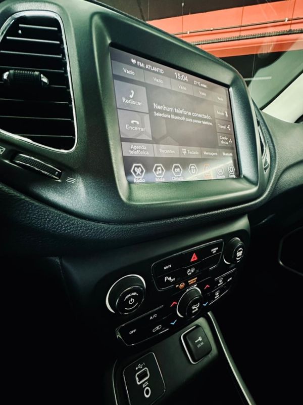 JEEP COMPASS 2.0 16V FLEX LONGITUDE AUTOMÁTICO 2019/2020 CASTELLAN E TOMAZONI MOTORS CAXIAS DO SUL / Carros no Vale