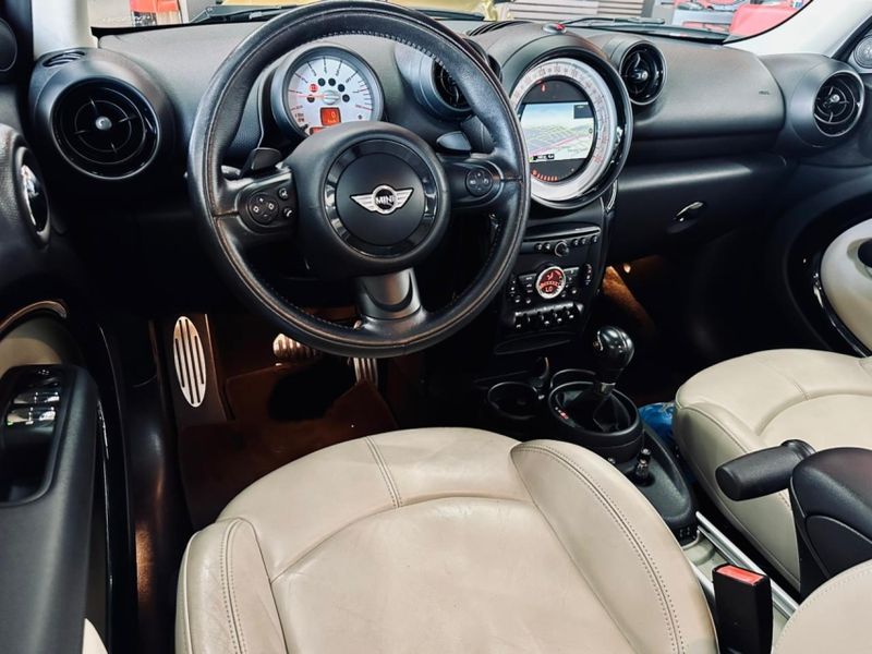 Mini COUNTRYMAN 1.6 S ALL4 4X4 16V 184CV TURBO GASOLINA 4P AUTOMÁTICO 2013/2014 CASTELLAN E TOMAZONI MOTORS CAXIAS DO SUL / Carros no Vale