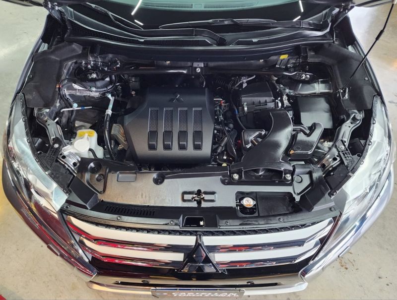 Mitsubishi ECLIPSE CROSS 1.5 MIVEC TURBO GASOLINA HPE-S AWD CVT 2019/2019 CASTELLAN E TOMAZONI MOTORS CAXIAS DO SUL / Carros no Vale