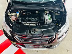 Peugeot 2008 1.6 16V FLEX GRIFFE 4P AUTOMÁTICO 2016/2017 CASTELLAN E TOMAZONI MOTORS CAXIAS DO SUL / Carros no Vale