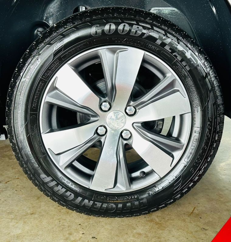 Peugeot 2008 1.6 16V FLEX GRIFFE 4P AUTOMÁTICO 2016/2017 CASTELLAN E TOMAZONI MOTORS CAXIAS DO SUL / Carros no Vale Peugeot 2008 1.6 16V FLEX GRIFFE 4P AUTOMÁTICO 2016/2017 CASTELLAN E TOMAZONI MOTORS CAXIAS DO SUL / Carros no Vale