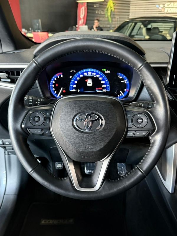 Toyota COROLLA CROSS 2.0 VVT-IE FLEX XRE DIRECT SHIFT 2022/2023 CASTELLAN E TOMAZONI MOTORS CAXIAS DO SUL / Carros no Vale