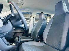 Volkswagen UP 1.0 TSI MOVE UP 12V FLEX 4P MANUAL 2017/2017 CASTELLAN E TOMAZONI MOTORS CAXIAS DO SUL / Carros no Vale