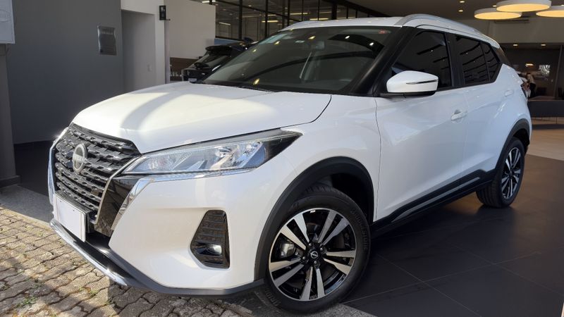 Nissan KICKS PLAY 1.6 16V FLEXSTART ADVANCE PLUS XTRONIC 2025/2025 DRSUL SEMINOVOS CAXIAS DO SUL – LAJEADO – SANTA CRUZ DO SUL / Carros no Vale