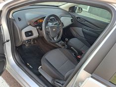 Chevrolet ONIX 1.0 MPFI JOY 8V FLEX 4P MANUAL 2019/2019 CAMINHÕES & CAMIONETAS PASSO FUNDO / Carros no Vale
