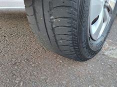 Chevrolet ONIX 1.0 MPFI JOY 8V FLEX 4P MANUAL 2019/2019 CAMINHÕES & CAMIONETAS PASSO FUNDO / Carros no Vale