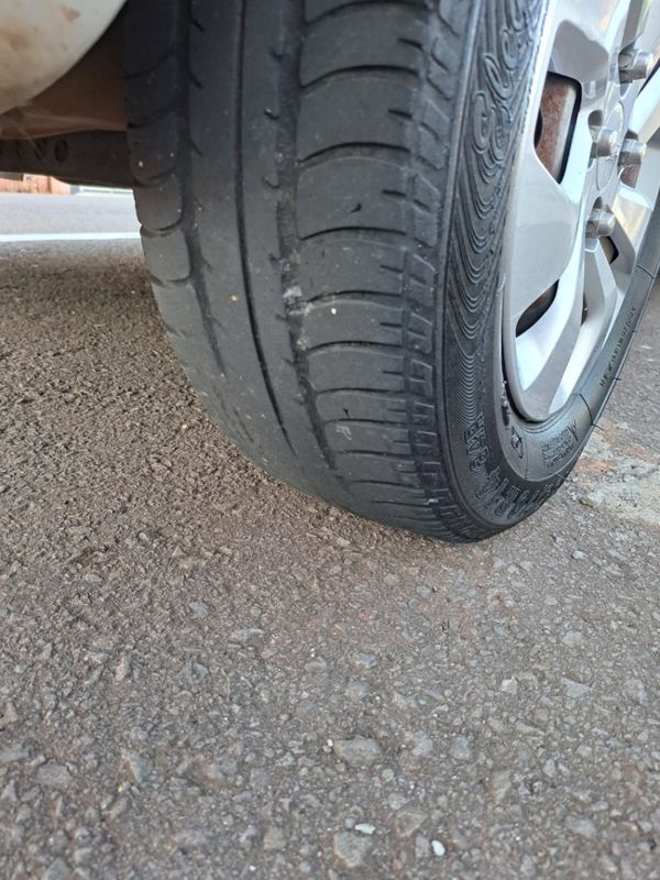 Chevrolet ONIX 1.0 MPFI JOY 8V FLEX 4P MANUAL 2019/2019 CAMINHÕES & CAMIONETAS PASSO FUNDO / Carros no Vale