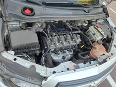 Chevrolet ONIX 1.0 MPFI JOY 8V FLEX 4P MANUAL 2019/2019 CAMINHÕES & CAMIONETAS PASSO FUNDO / Carros no Vale