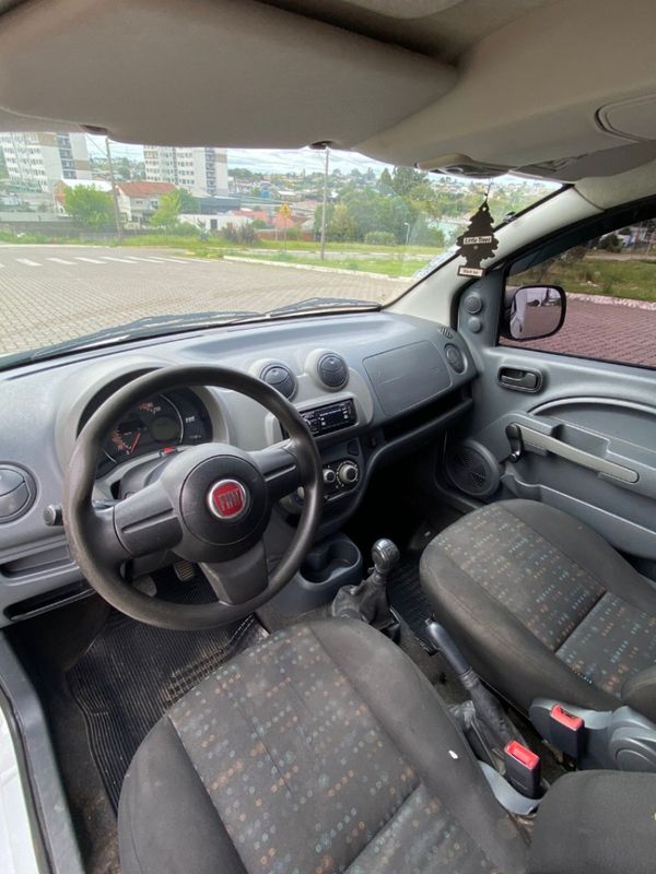 Fiat FIORINO 1.4 MPI FURGÃO 8V FLEX 2P MANUAL 2015/2016 CAMINHÕES & CAMIONETAS PASSO FUNDO / Carros no Vale