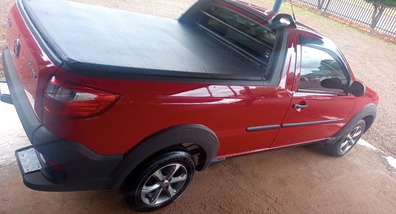 Fiat STRADA 1.4 MPI WORKING CS 8V FLEX 2P MANUAL 2014/2015 CAMINHÕES & CAMIONETAS PASSO FUNDO / Carros no Vale