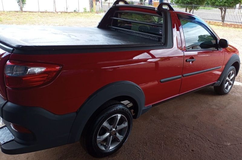 Fiat STRADA 1.4 MPI WORKING CS 8V FLEX 2P MANUAL 2014/2015 CAMINHÕES & CAMIONETAS PASSO FUNDO / Carros no Vale